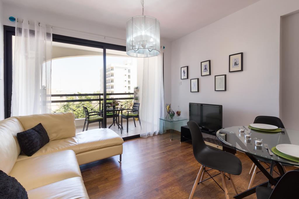 Mama Seaside Apartment 라르나카 외부 사진
